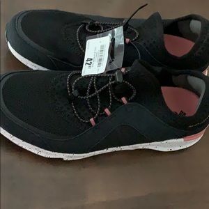 New Columbia women’s sneakers